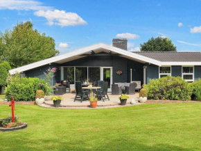 8 person holiday home in V ggerl se in Bogø By